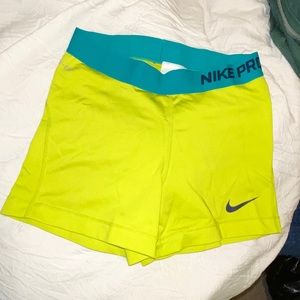 Nike spandex
